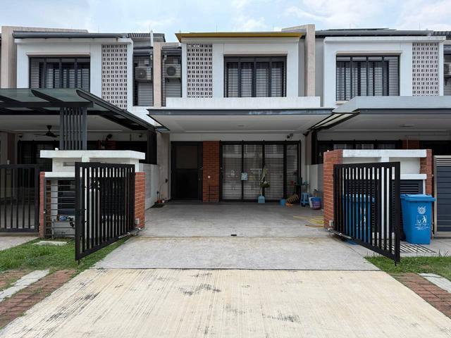 The Cheapest 2 Storey in Elmina Green 1