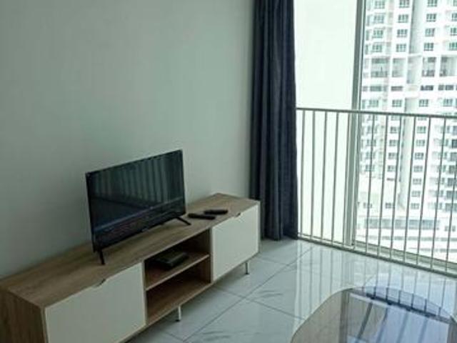 The Clovers Condo 728sqft Renovated Fully Furnished 2Covered Cpks