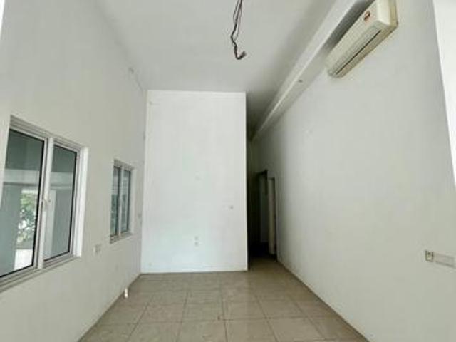 The Clovers Private Lift Sale Original Unit 1600sf Bayan Lepas