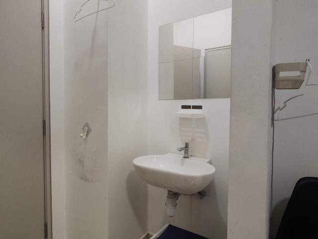 The Annex @ Medan Connaught Queen Bed Master Room with Window & AC Only