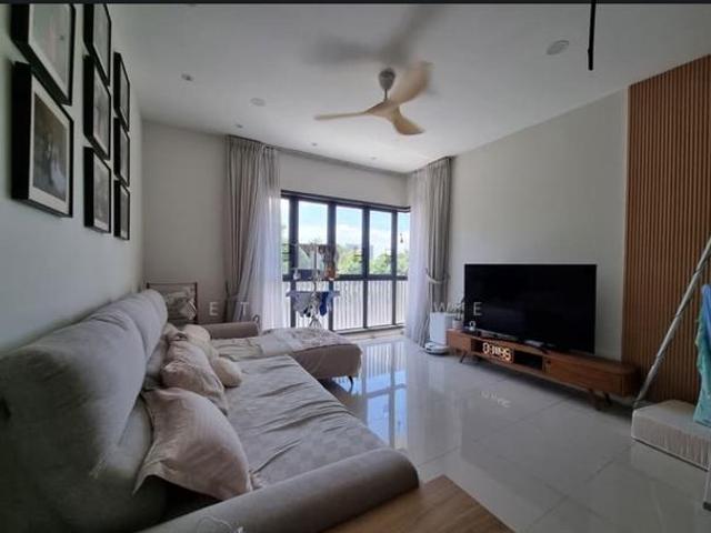 The Alcove The Glades Putra heights Mordern Id renovation