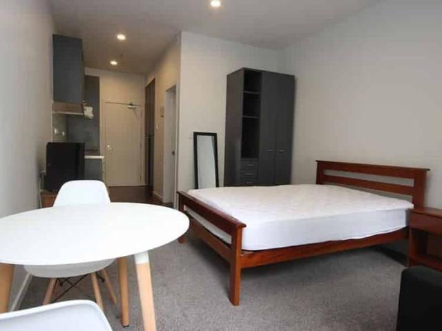 THE AUCKLANDER GREAT PRIVATE STUDIO APARTMENT