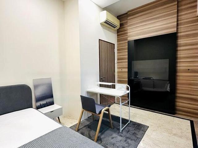 The Baycourt D16, Condominium