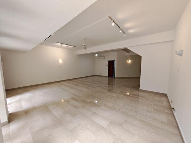 The Balmoral Condominium For Rent, $9,800, 4 Bed 5 Bath 2,680 sqft $3.66 psf