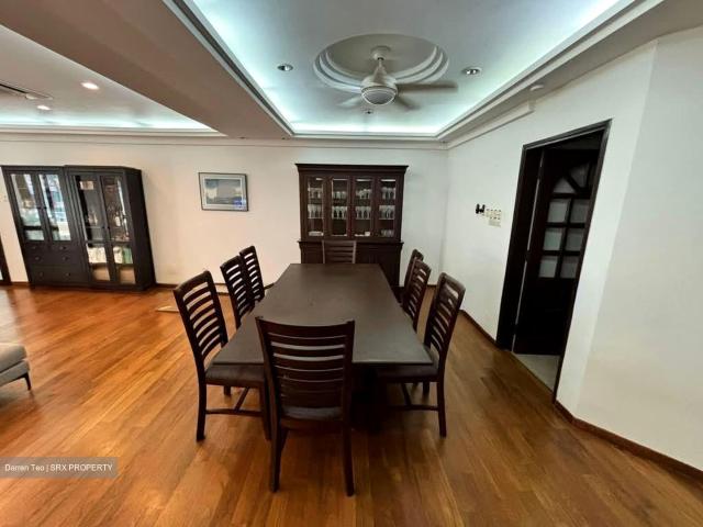 The Balmoral D10, Condominium
