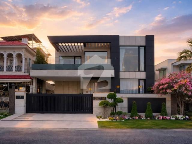 The Beautiful House And Ideally Located! What Else Can You Ask For Area: 1 Kanal Bungalow Location: Phase 6, DHA Lahore Rent: 280000