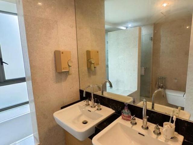 The Berth By The Cove D4, Condominium
