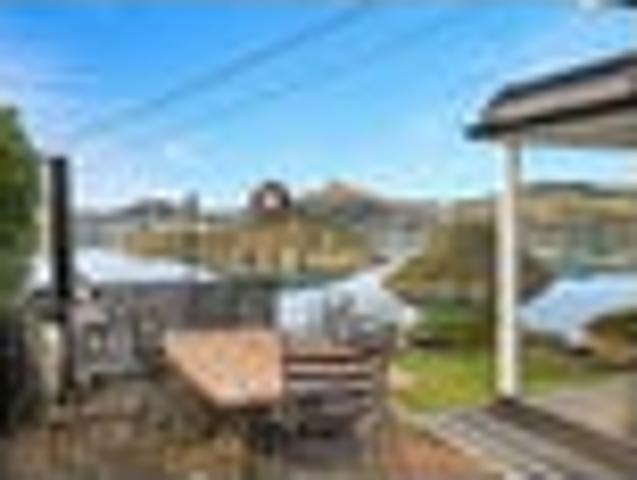 The Best Harbour View in Port Chalmers