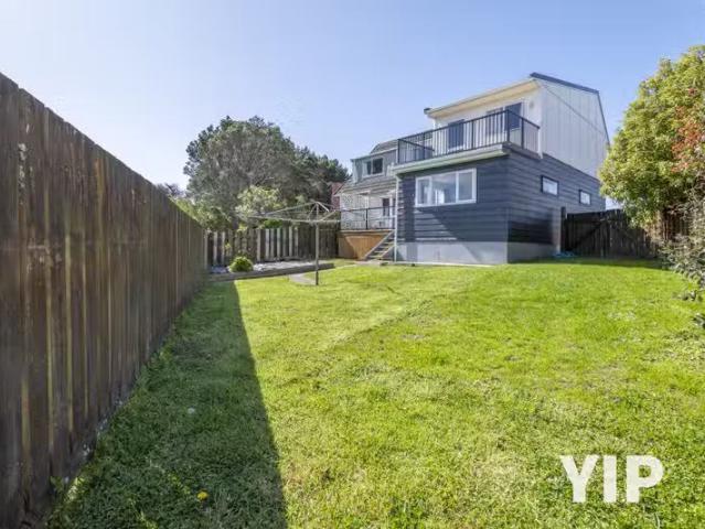 The Best Modern 4 Bed Deal? YIP! – First National Real Estate