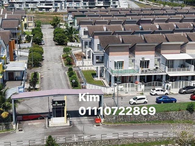 The Biggest Double Storey House Lukut Springhill