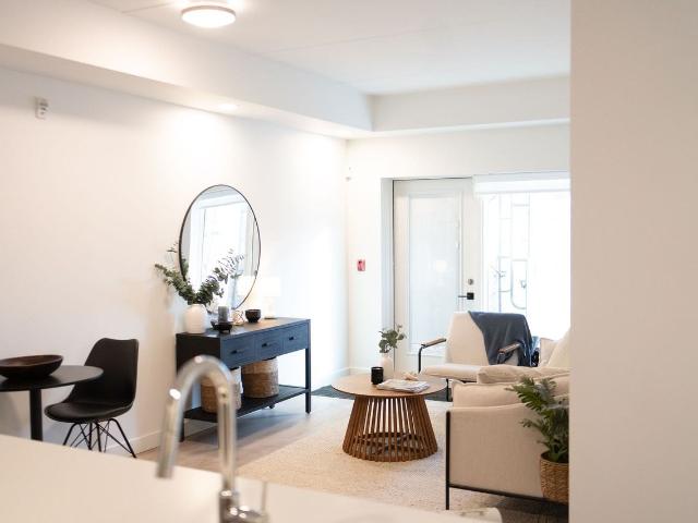 The Bridgwater 1 Bedroom Apartment for Rent at 250 Centre St, Winnipeg, MB R3Y 2A1 Waverley West