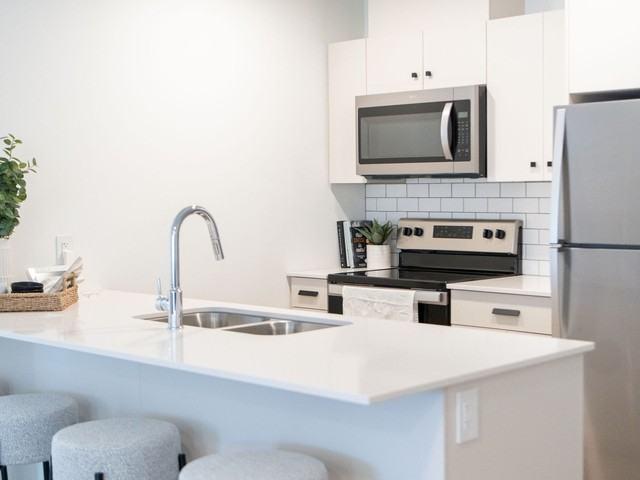 The Bridgwater 3 Bedroom Apartment for Rent at 250 Centre St, Winnipeg, MB R3Y 2A1 Waverley West