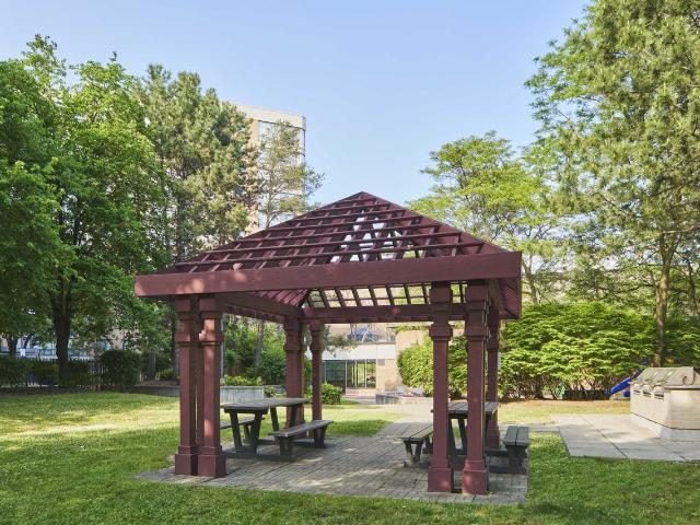 The Galleria 2 Bedroom Apartment for Rent at 77 Finch Ave E, Toronto, ON M2N 6H8 Willowdale