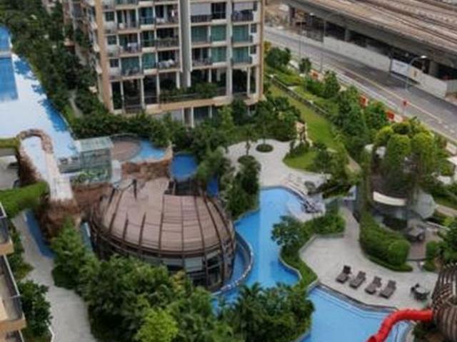 The Glades D16, Condominium