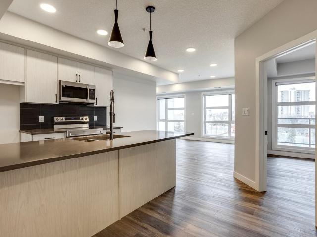 The Glenn 1 Bedroom Apartment for Rent at 643 Glenridding Ravine Dr Sw, Edmonton, AB T6W 4N9 Glenridding