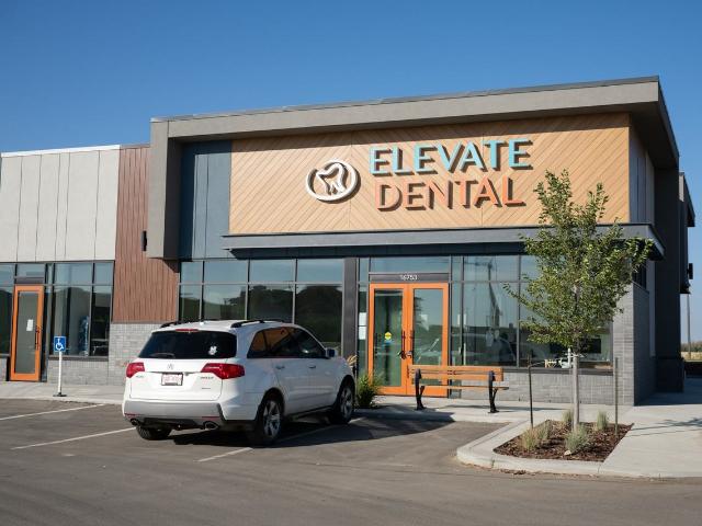 The Glenn 2 Bedroom Apartment for Rent at 643 Glenridding Ravine Dr Sw, Edmonton, AB T6W 4N9 Glenridding