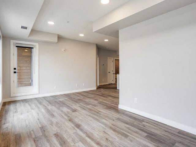 The Glenn 2 Bedroom Apartment for Rent at 643 Glenridding Ravine Dr Sw, Edmonton, AB T6W 4N9 Glenridding