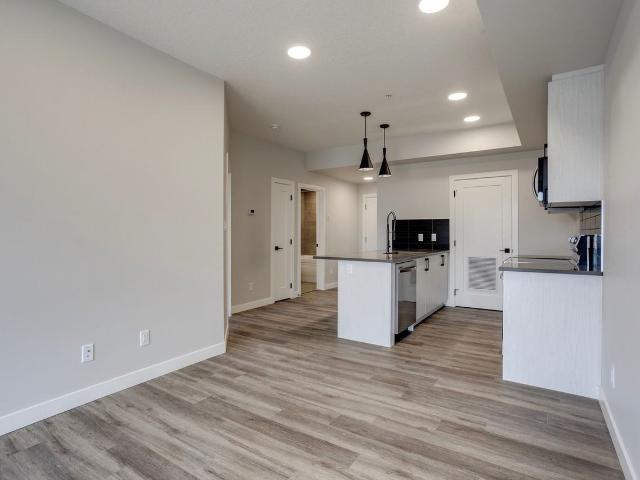 The Glenn 2 Bedroom Apartment for Rent at 643 Glenridding Ravine Dr Sw, Edmonton, AB T6W 4N9 Glenridding