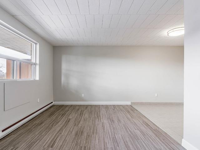 The Graham Bell Apartments 3 Bedroom Apartment for Rent at 24 24, Brantford, ON N3T None