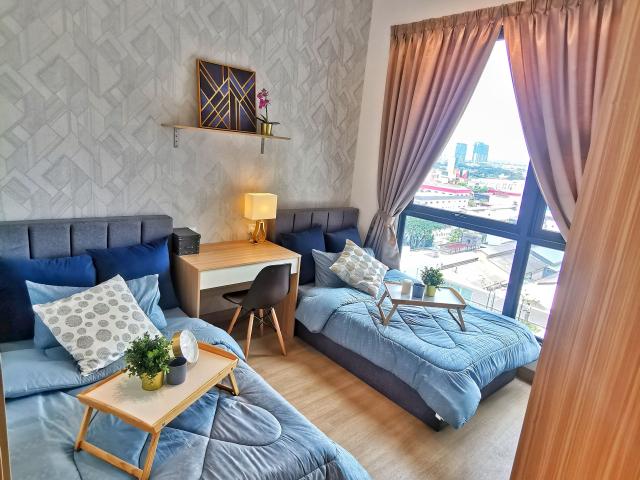 The Grand Subang SS13 Master BedRoom Fully Furnished Subang SS13 FREE SHUTTLE BUS FREE UTILITIES