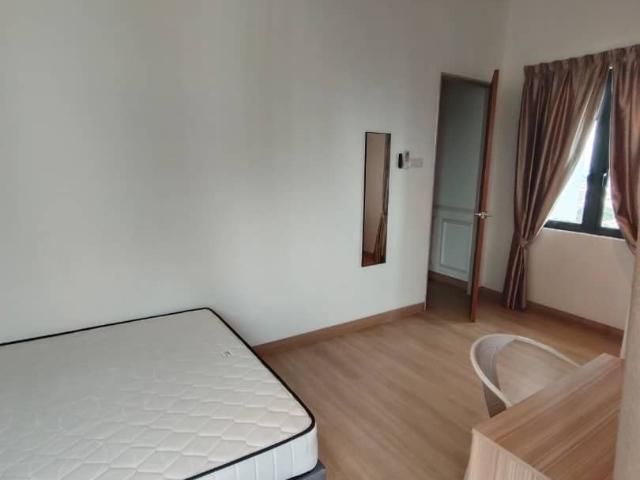 The Grand Subang SS13 Master BedRoom With Balcon Unit For Rent Fully Furnished FREE SHUTTLE BUS FREE UTILITIES