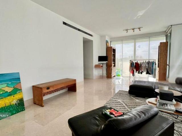 The Grange D10, Condominium