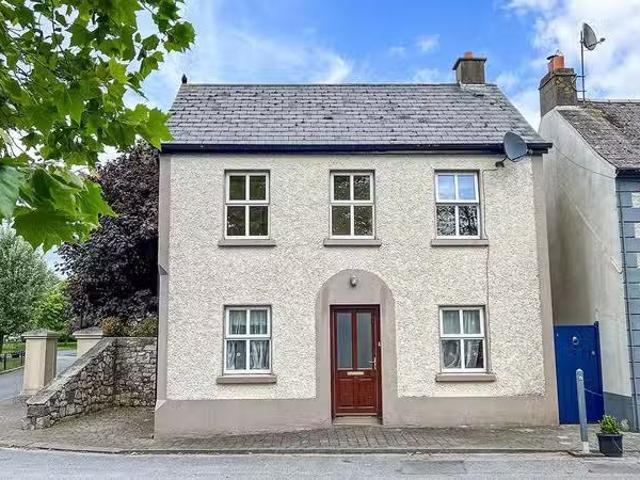The Green, Gowran, Gowran, Co. Kilkenny, R95XD51 is for sale