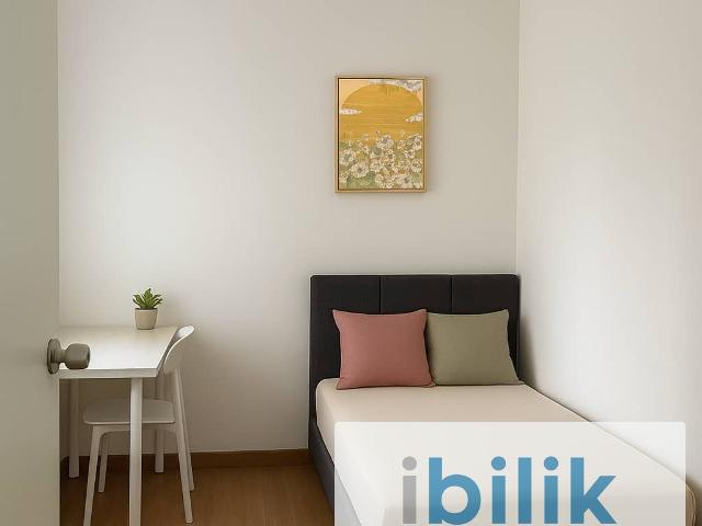 [The Green] Newly Renovated Middle / Balcony Room for Rent @ Residensi Hijauan @ Near MSU