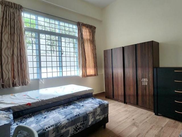 The Daffodil D16, Apartment