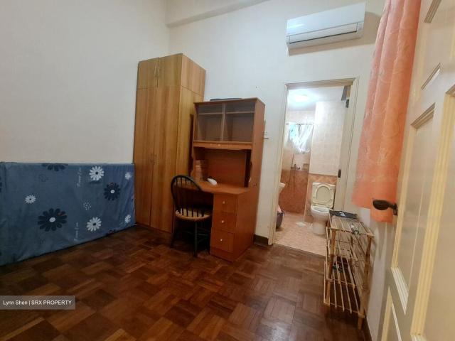 The Daffodil D16, Apartment