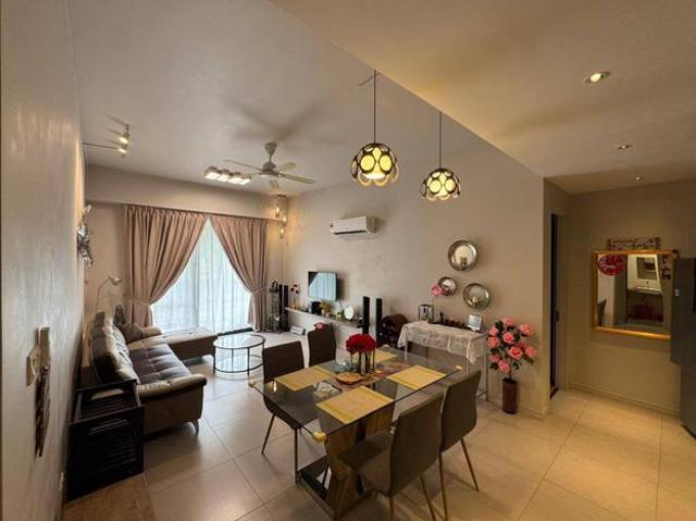 The Echelon Apartment FOR SALE