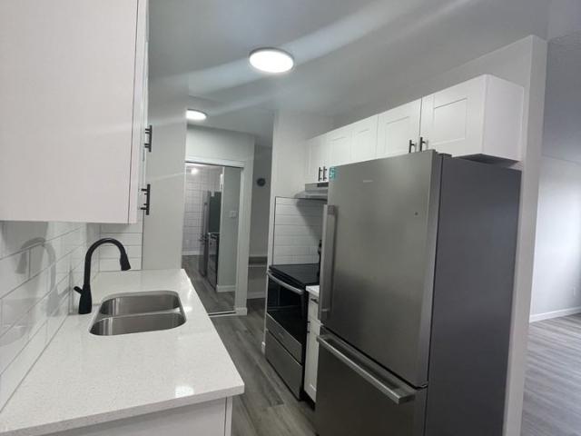 The Edward 2 Bedroom Apartment for Rent at 8927 82 Ave Nw, Edmonton, AB T6C 0Z2 King Edward Park