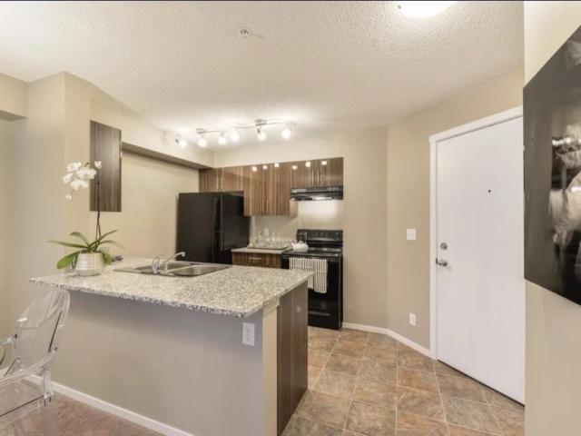 The Edge Living 2 Bedroom Apartment for Rent at 3011 James Mowatt Trail Sw, Edmonton, AB T6W 3P3 Callaghan
