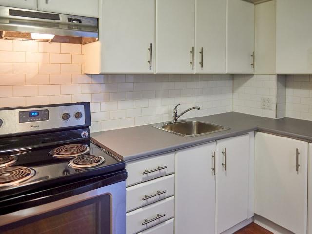 The Edgedale 2 Bedroom Apartment for Rent at 2870 Cedarwood Dr, Ottawa, ON K1V 8Y5 Heron Gate