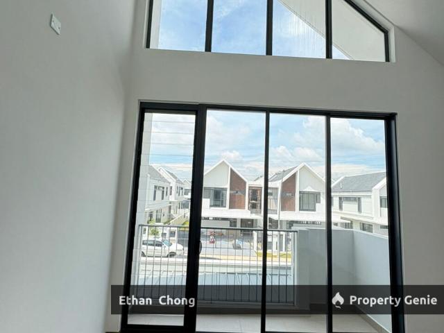 The Eight Elmina Modern House For Sale