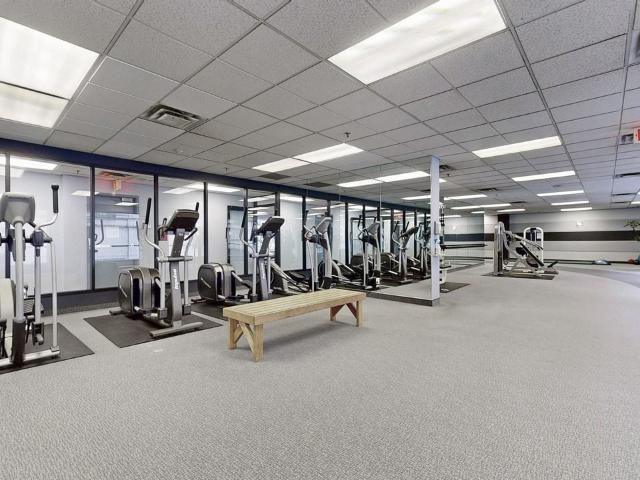 The Ellington 2 Bedroom Apartment for Rent at 7 Carlton St, Toronto, ON M5B 2M3 Garden District