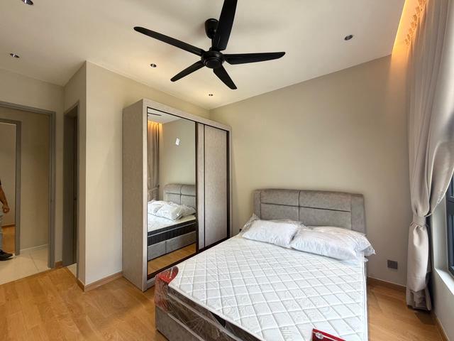 The Era Brand New Corner Unit Fully Furnished 3 Room 2 Bath 2 Carparks