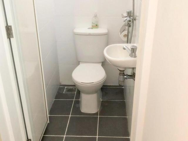 The Esta Condominium For Rent, $7,499, 3 Bed 3 Bath 1,346 sqft $5.57 psf
