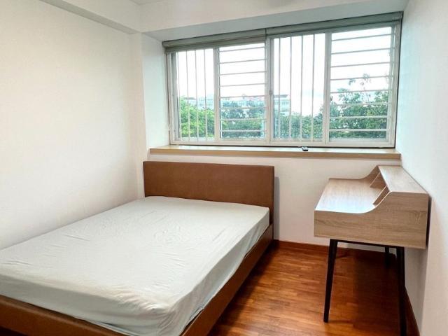 The Esparis D18, Condominium