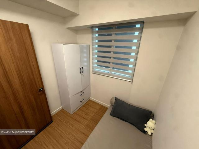 The Esparis D18, Condominium