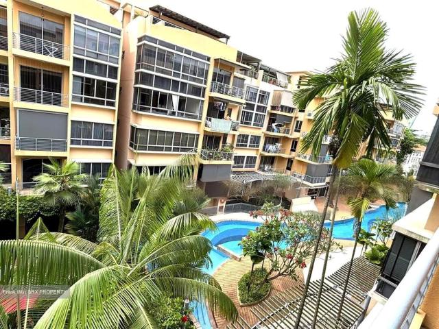 The Foliage D5, Condominium