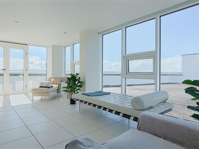 The Floating Penthouse, Galway City, Galway Five Star 4911 MyHome. Ie Residential