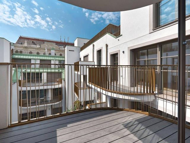 THE FUSION! Großzügig geschnittener Zwei Zimmer Erstbezug mit Balkon