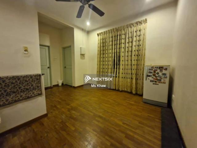 Located in the mature and convenient area of Bandar Sentosa, Klang, this renovated home is ideal for families or buyers looking for a move in ready property