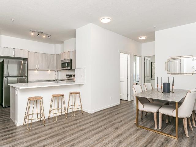 The Hat at Five Corners Studio Apartment for Rent at 10215 95 St Nw, Edmonton, AB T5H 0X1 Boyle Street