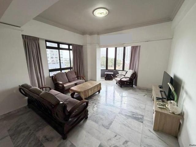 The Habitat JB Town Renovated New Paint 3 Bedroom 3 Bathroom Partial