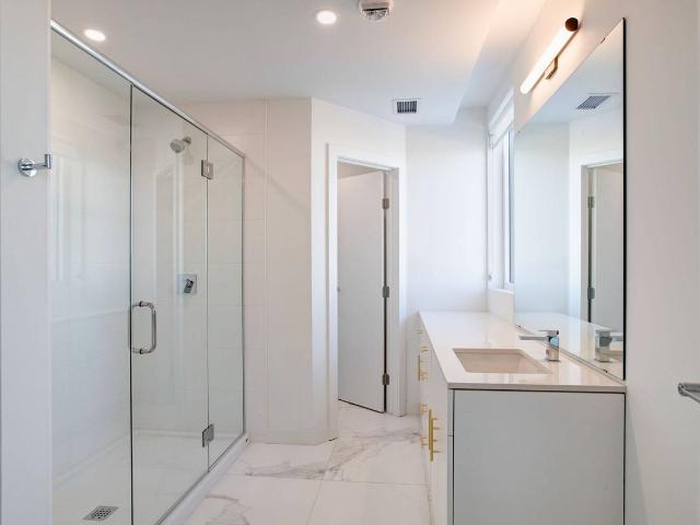 The Halo 1 Bedroom Apartment for Rent at 3025 3015 3025 Pembina Highway, Winnipeg, MB R3T 6J6 Richmond West