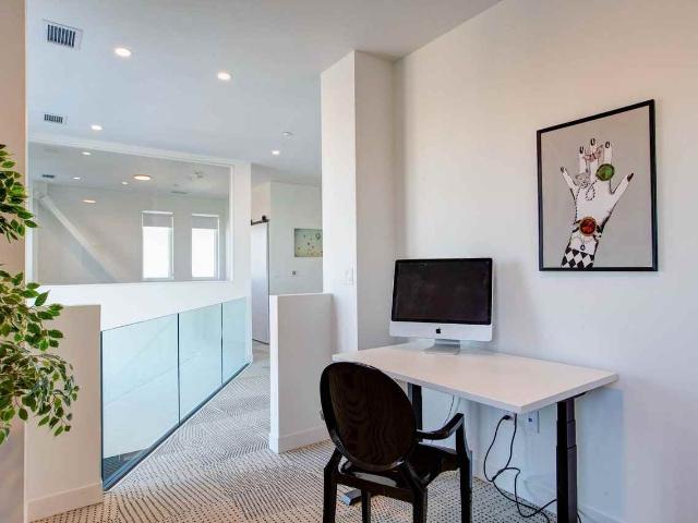 The Halo 1 Bedroom Apartment for Rent at 3025 3015 3025 Pembina Highway, Winnipeg, MB R3T 6J6 Richmond West