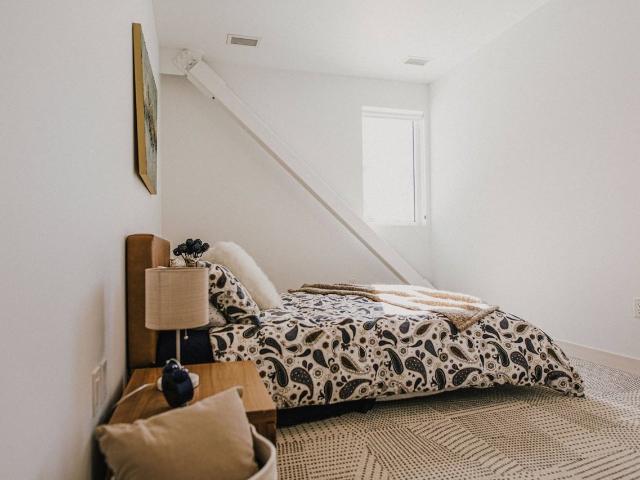 The Halo 2 Bedroom Apartment for Rent at 3025 3015 3025 Pembina Highway, Winnipeg, MB R3T 6J6 Richmond West