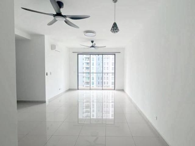 The Henge Condo 1100sf 3R2B